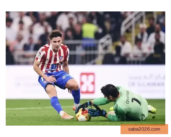 巴萨遭裁判偏袒马竞球员脚踝受伤未被罚 皇马队长妻子怒批裁判失误