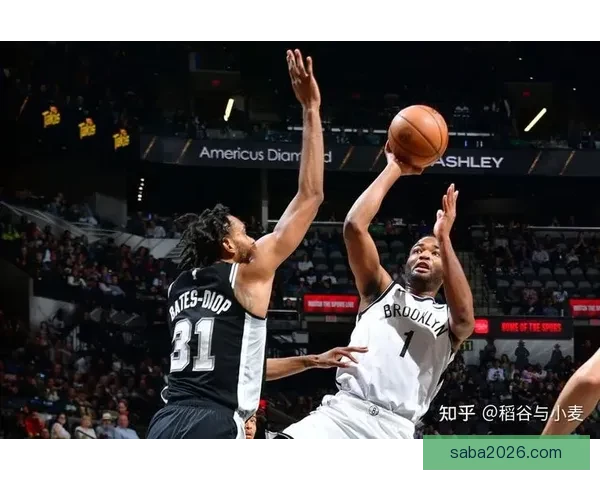 胡克波尔蒂32分10篮板统治内线 佩特沃伦携手带队客胜篮网