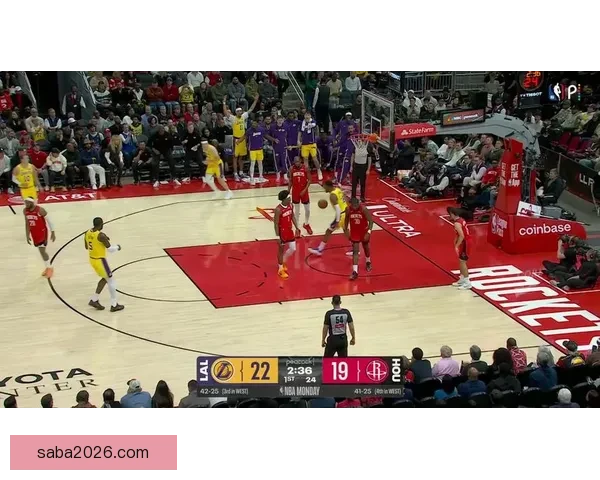 东契奇偷听魔术战术八村垒好奇发问以太幽默整活引全场